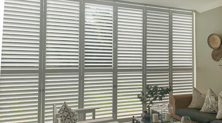 LOUVER SHUTTERS