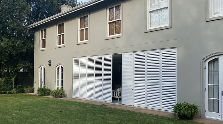LOUVER SHUTTERS